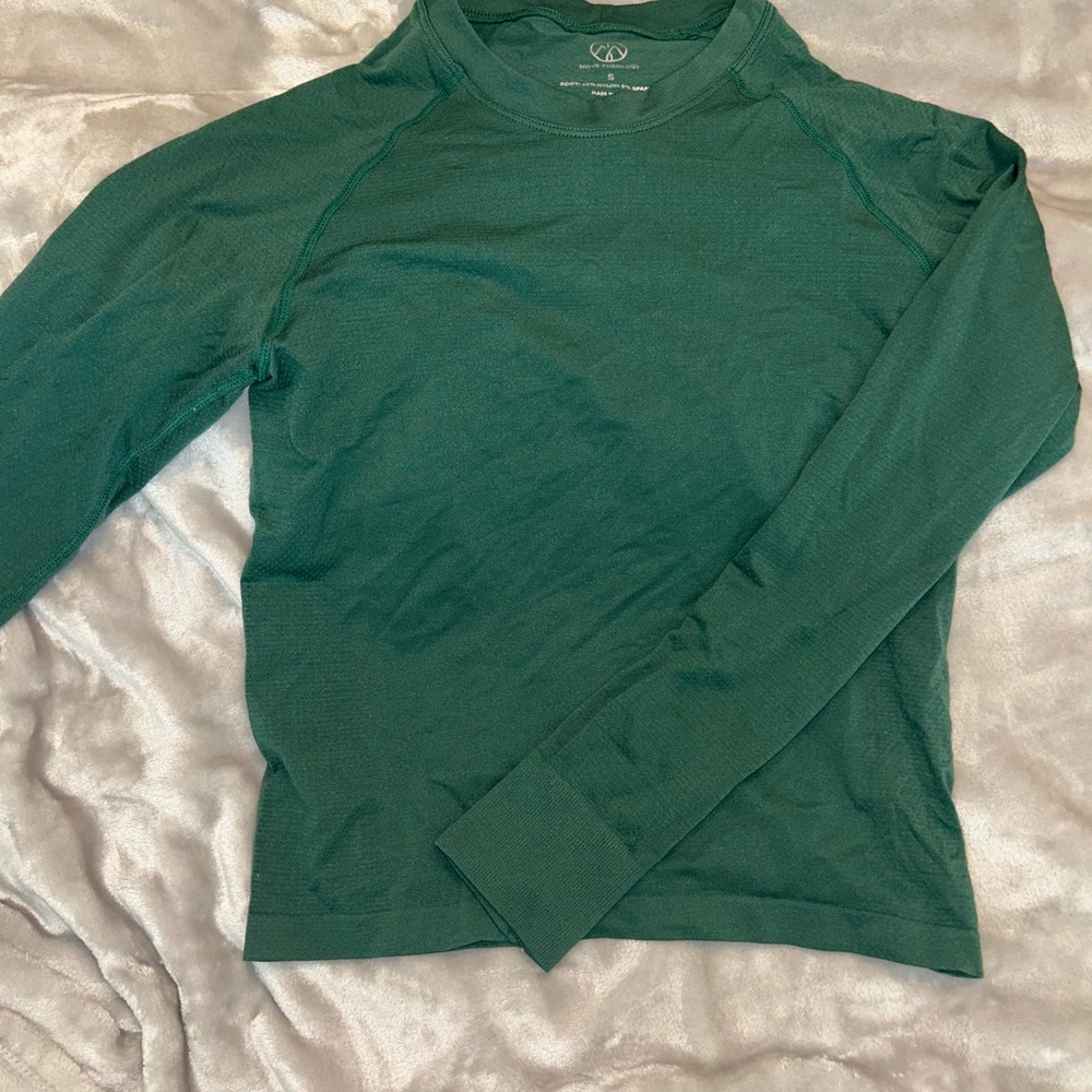 Green Long Sleeve Athletic Top